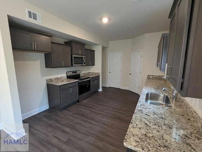 Foto del edificio - 732 Mill Creek Cir