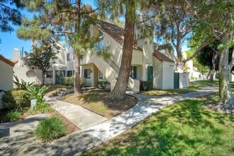 Building Photo - 391 N Melrose Dr