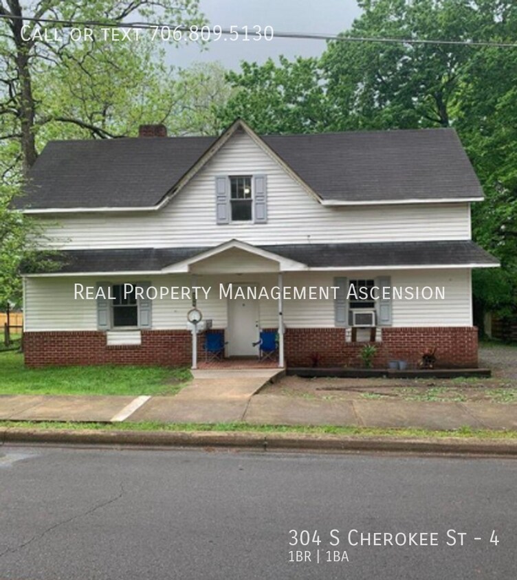 304 S Cherokee St Unit 4, LaFayette, GA 30728 Room for Rent in LaFayette, GA