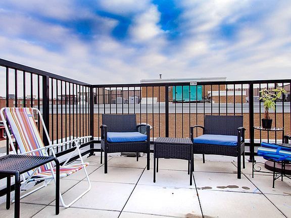 Foto del edificio - 2422 17th St NW