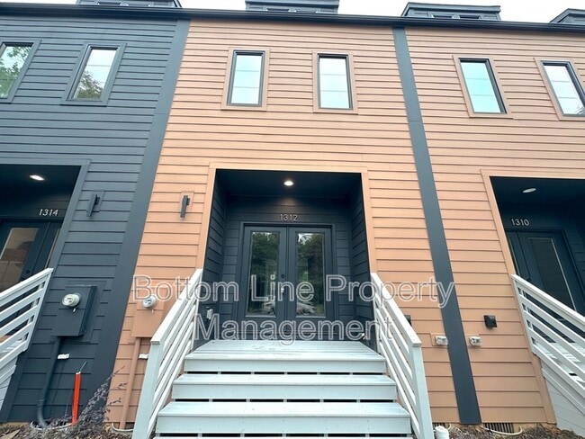 Photo - 1312 Carolyn Dr Townhome