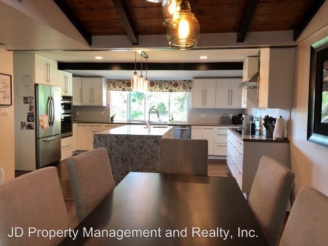 Building Photo - 3 br, 3 bath House - 9345 Golondrina Dr