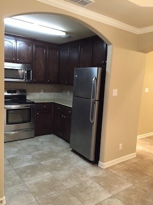 Stainless & Granite in Kitchen - 3607 Sheraton Ave