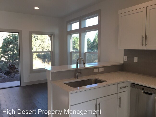 Foto del edificio - 2 br, 1 bath House - 60991 SE Sweet Pea Dr #2