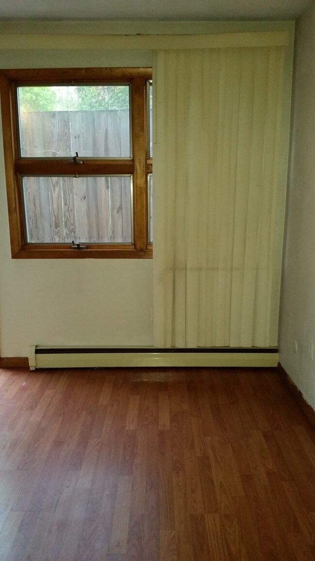 Foto del edificio - 252 Gompers Ave