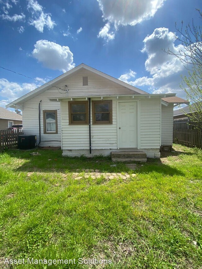 Foto del edificio - 2 br, 1 bath House - 2315 NW 18th St.