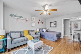 Building Photo - 792 Grove St