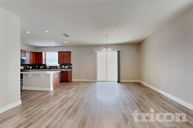 Building Photo - 7105 Feather Wood Dr