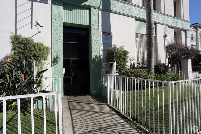 Foto del edificio - 318 S Kingsley Dr