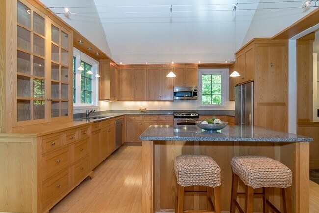 Building Photo - 32 Nason Hill Rd