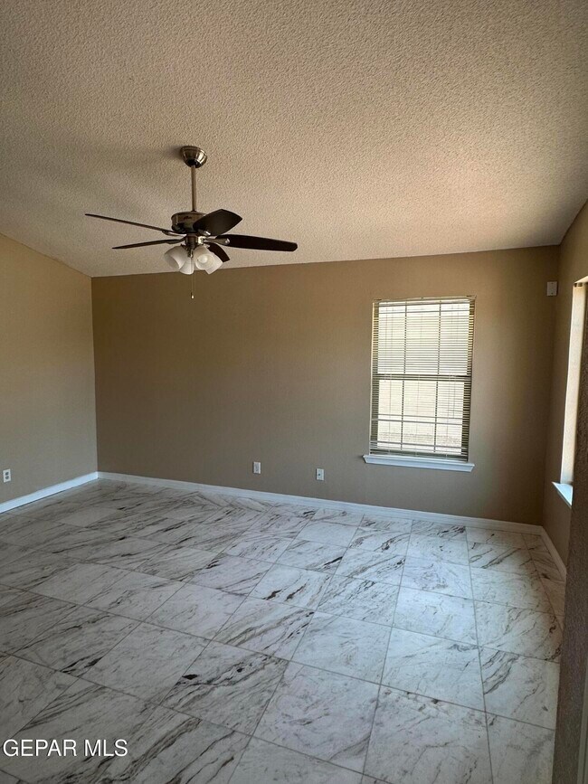 Building Photo - 14049 Tierra Delfin Dr