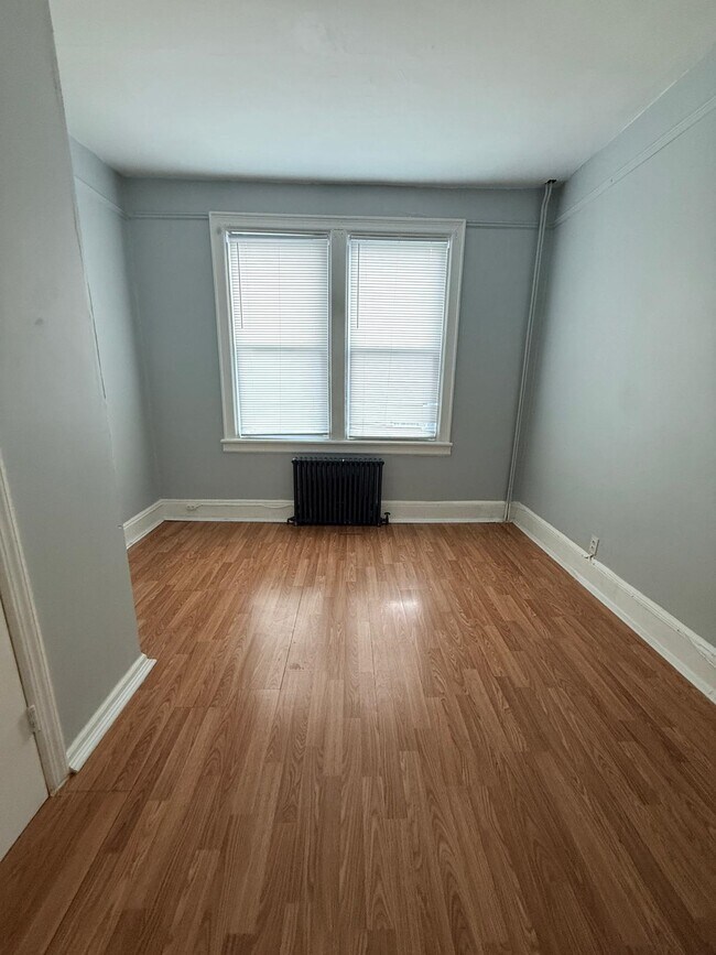 Building Photo - 136 W 30th St