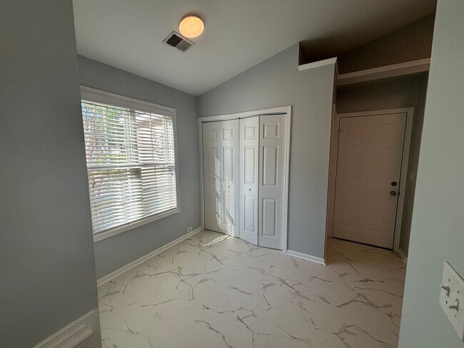Foto del edificio - 3307 Crowell Ln