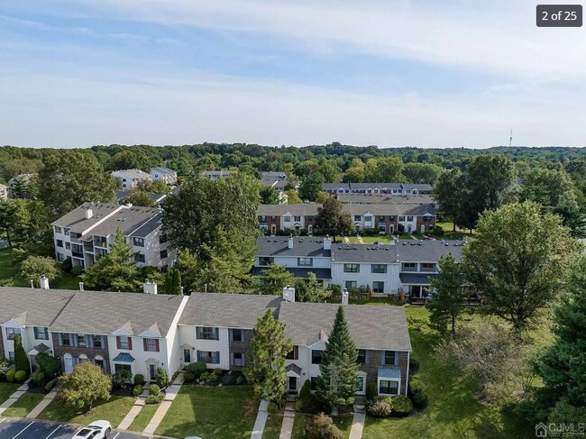 Foto del edificio - 460 Andover Pl