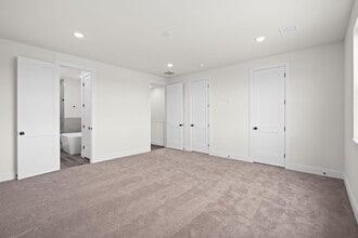 Building Photo - 3905 B Pinemont Dr