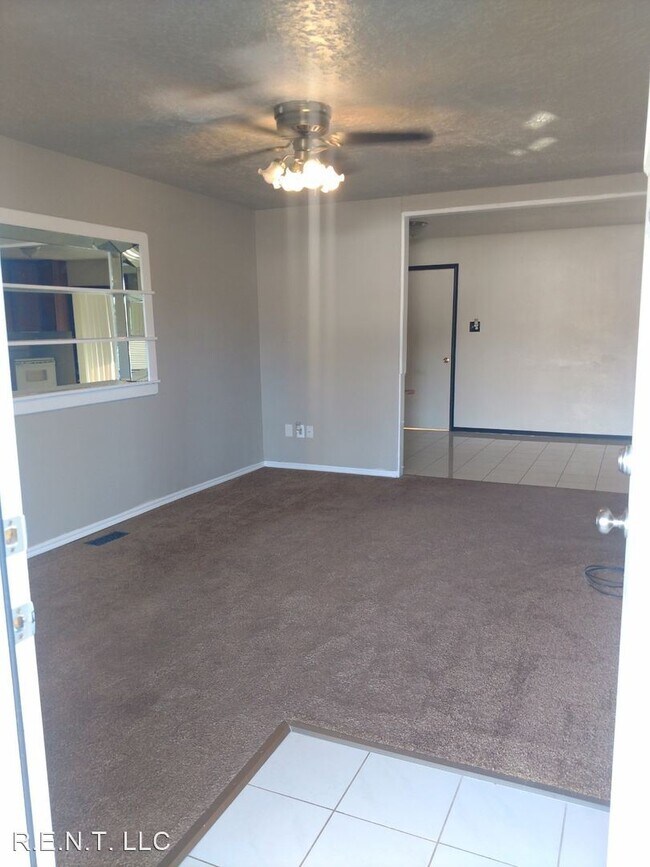 Foto del edificio - 3 br, 1 bath House - 5004 S. Pieper Blvd.