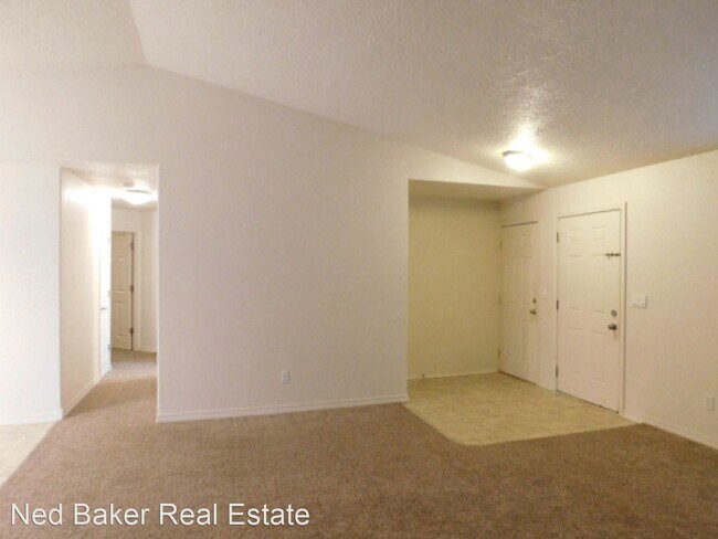 Building Photo - 3 br, 2 bath House - 1446 Leo St NE