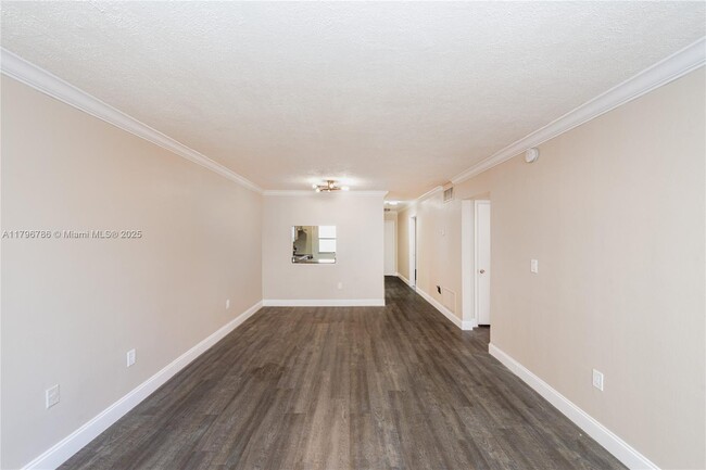 Building Photo - 201 Galen Dr