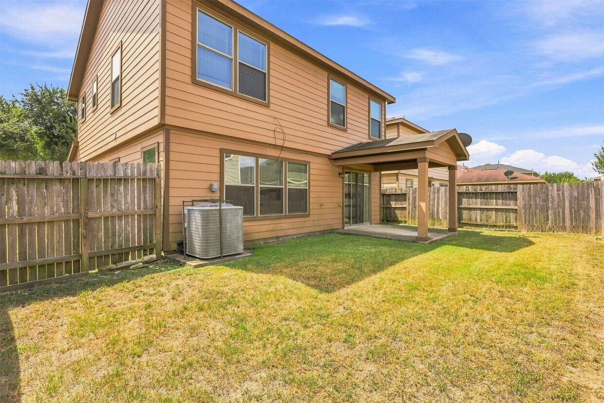 Foto del edificio - 1014 Hummingbird Point Ln