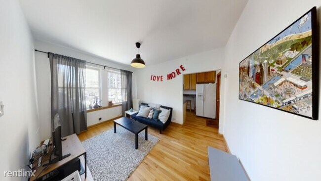 Foto del edificio - 1058 W Granville Ave