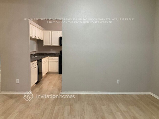 Foto del edificio - 512 Buttercup Trail