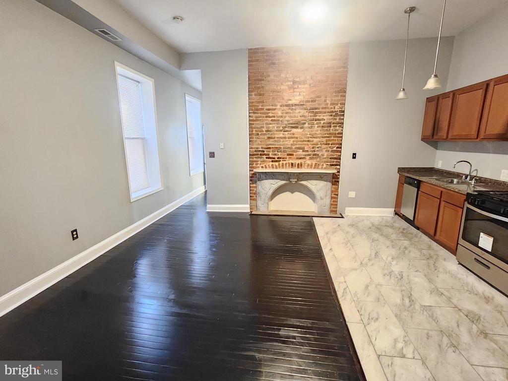 Primary Photo - 2319 Eutaw Pl