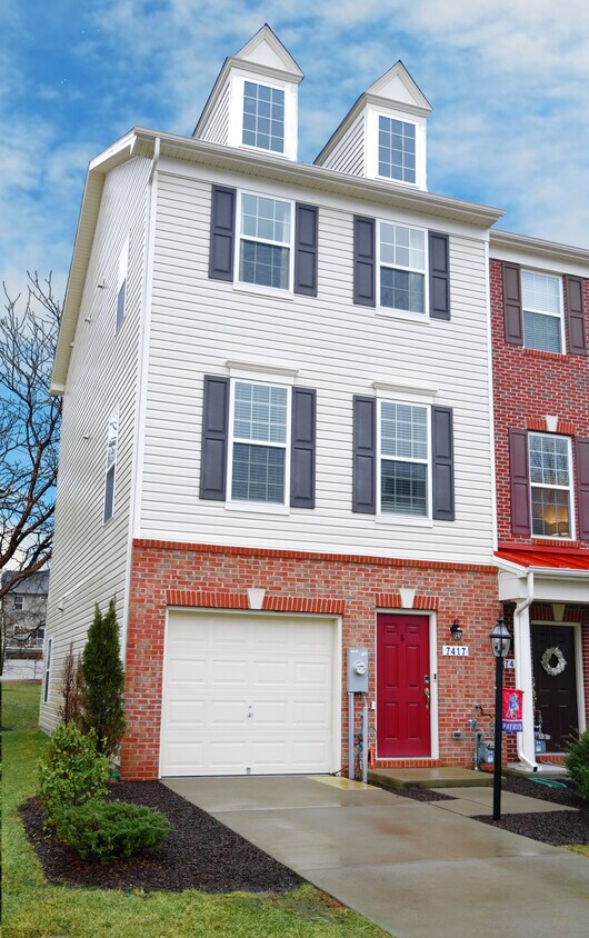 Foto principal - 7417 Willow View Ln