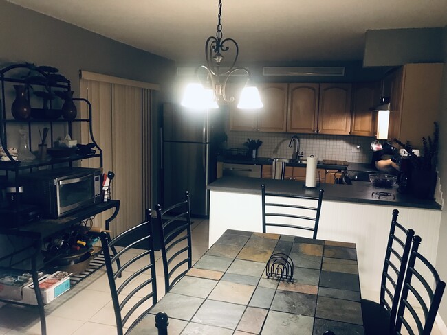 Building Photo - 159 Lake Arbor Dr