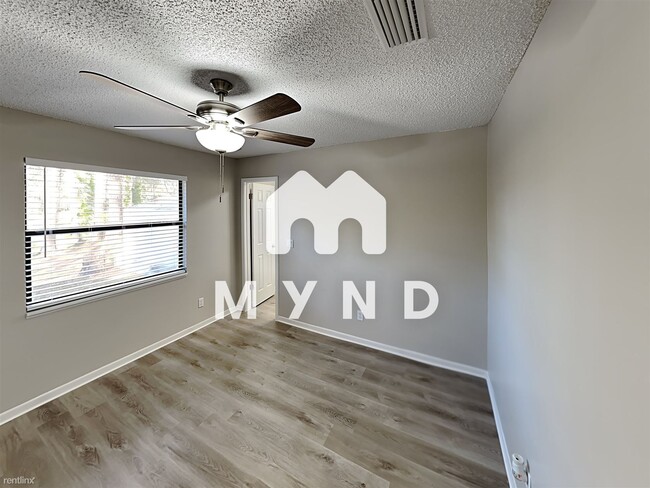 Building Photo - 3 br, 2 bath House - 204 Maki Rd