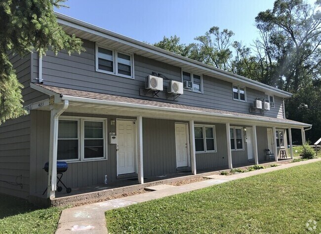 Building Photo - 4633 Tyler St