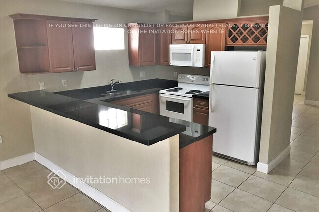 Building Photo - 7651 NW 168th Terrace