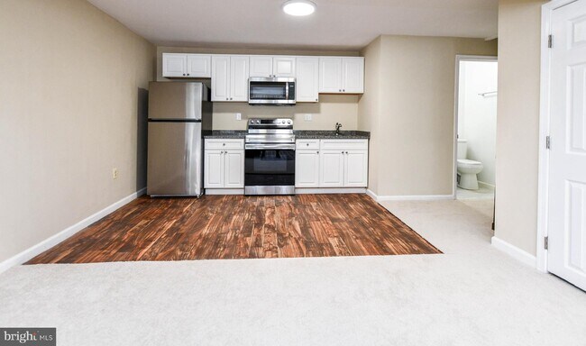 Building Photo - 11604 Tall Pines Dr