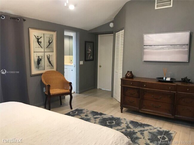 Building Photo - 4 br, 3 bath House - 2426 Tequesta Ln