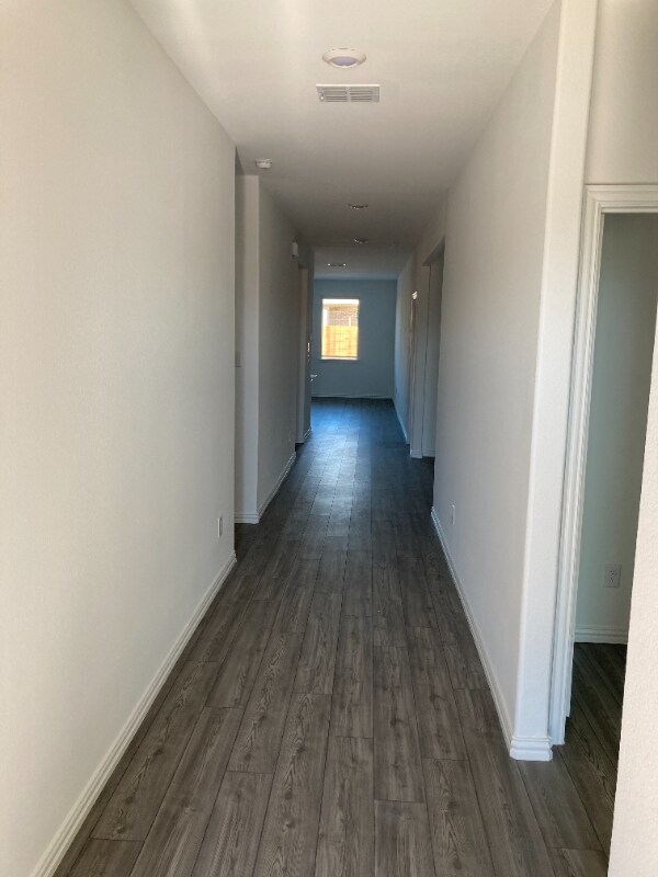 Building Photo - 3604 Milkweed Rd