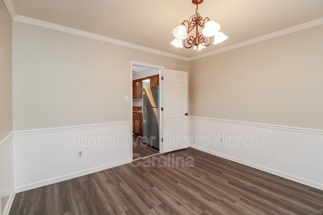 Building Photo - 4 Sage Brush Ct