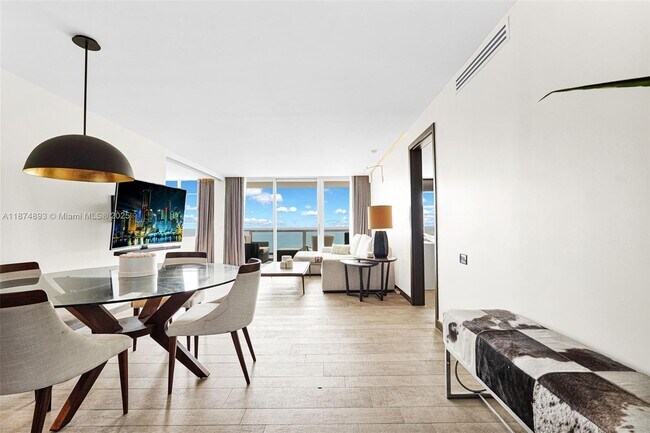 Building Photo - 5151 Collins Ave