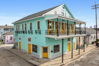 Building Photo - 3233 Loyola Ave