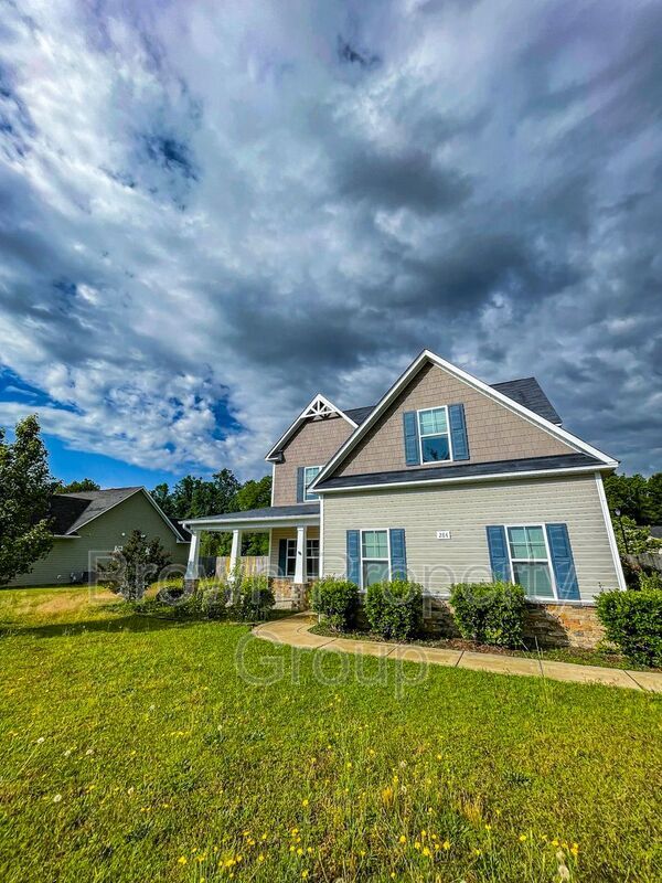 Building Photo - 284 Ladden Ln