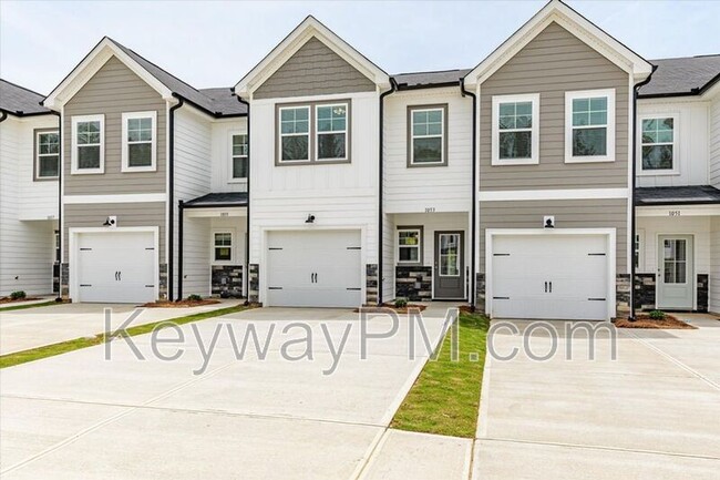 Building Photo - 208 Linsmore Ave