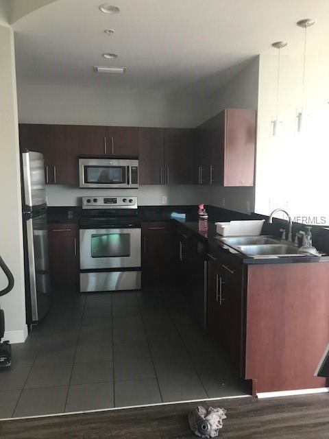 Foto del edificio - 111-2719 E Washington St