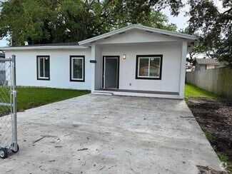 Building Photo - 4801 NW 31st Ct