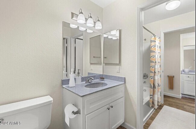 Building Photo - 1111 E Brown Rd