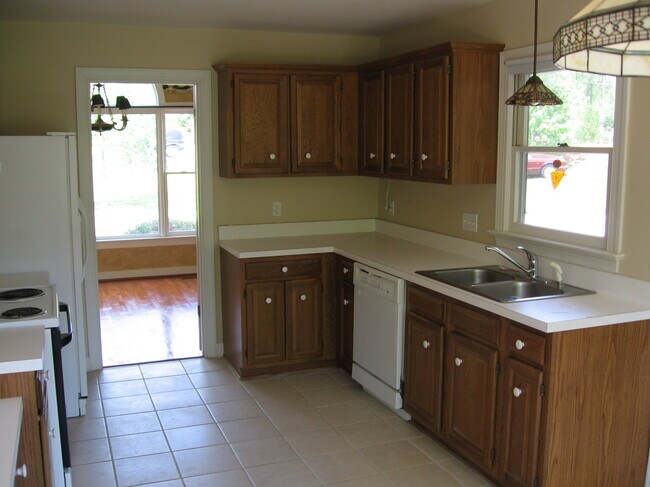 Foto del edificio - 7620 Thompson Mill Rd