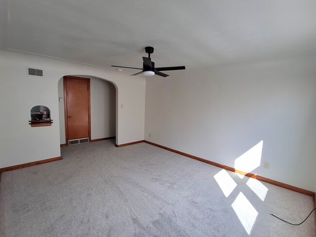 Building Photo - 1602 Saint Marys Blvd