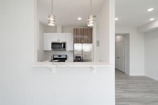 Building Photo - 144 Bergen Ave