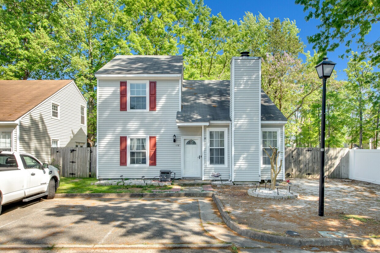 Primary Photo - 178 Old Bridge Rd