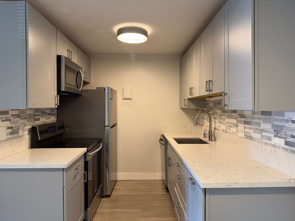 Photo - 3250 O'Neal Circle, Apt B25