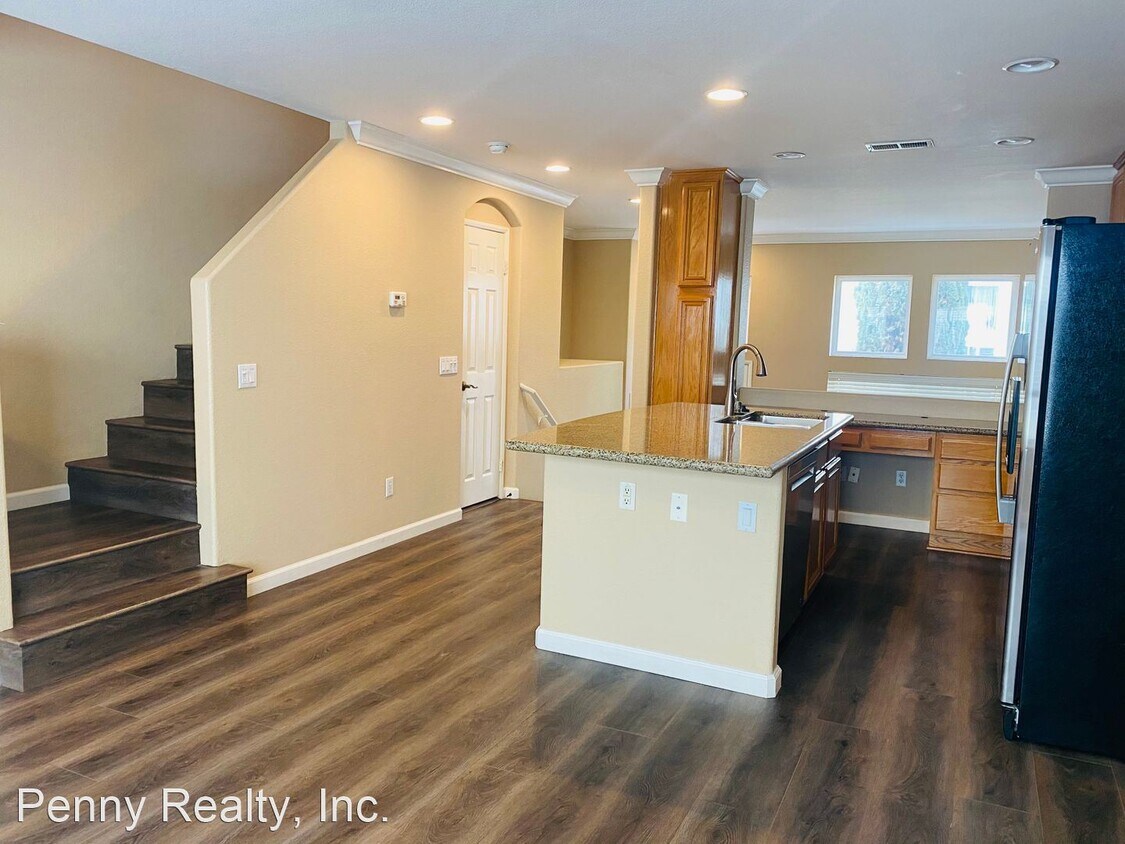 Primary Photo - 2 br, 2.5 bath House - 3742 Mykonos Lane #120