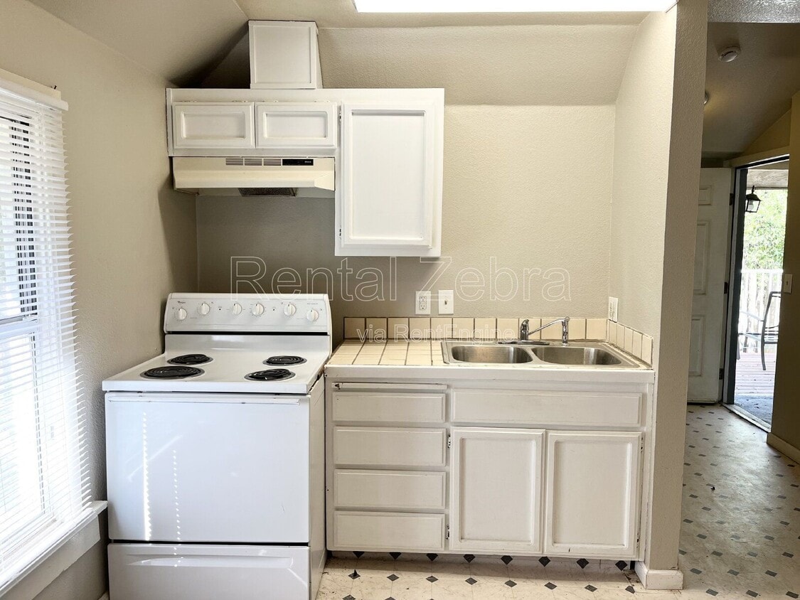 Photo - 355 West 22nd Street