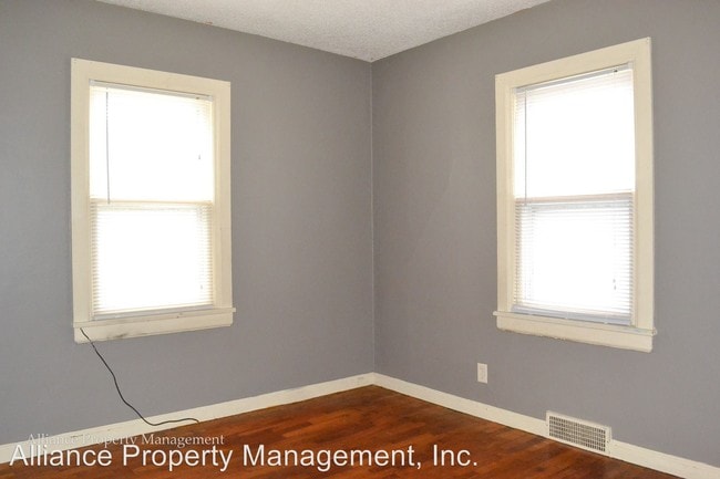 Building Photo - 710 Thurston St